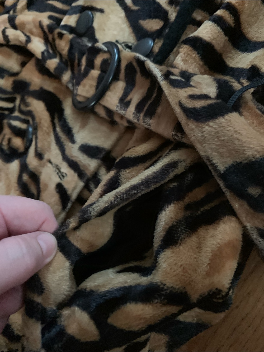 Vintage Faux Fur Tiger-Print Trench Coat with Black Faux Fur Trim 1950s - Picture 11 of 16